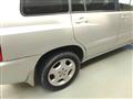 2001 Toyota Kluger V