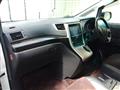 2014 Toyota Alphard