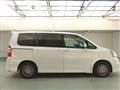 2010 Toyota Noah