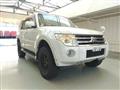 2011 Mitsubishi Pajero