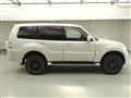 2011 Mitsubishi Pajero