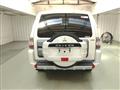 2011 Mitsubishi Pajero