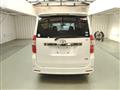 2010 Toyota Noah