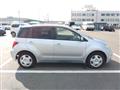 2002 Toyota IST