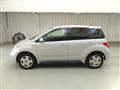 2005 Toyota IST