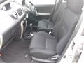 2005 Toyota IST