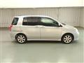 2007 Toyota Raum