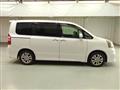 2011 Toyota Noah
