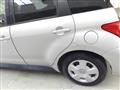 2004 Toyota IST