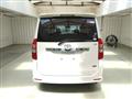 2011 Toyota Noah