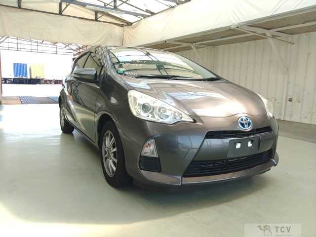 2013 Toyota AQUA