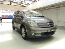 2005 Toyota IST