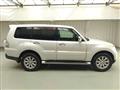 2009 Mitsubishi Pajero