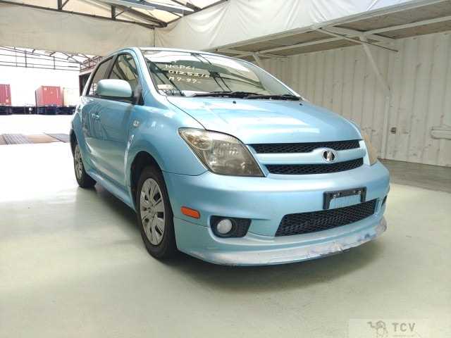 2005 Toyota IST