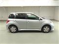 2005 Toyota IST