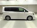 2011 Toyota Noah