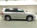 2001 Toyota Kluger V