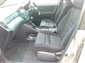 2001 Toyota Kluger V