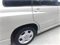 2005 Toyota Kluger V