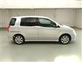 2007 Toyota Raum