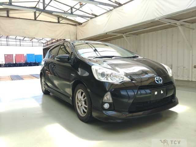2013 Toyota AQUA