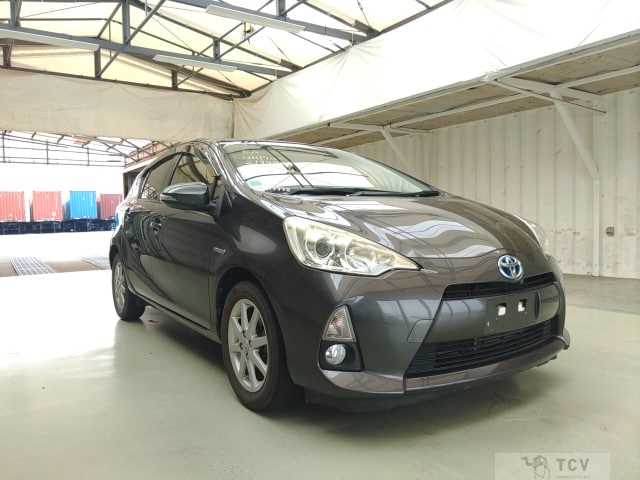 2013 Toyota AQUA