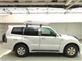2002 Mitsubishi Pajero