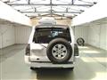 2002 Mitsubishi Pajero