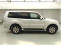 2011 Mitsubishi Pajero