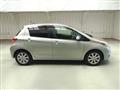 2011 Toyota Vitz