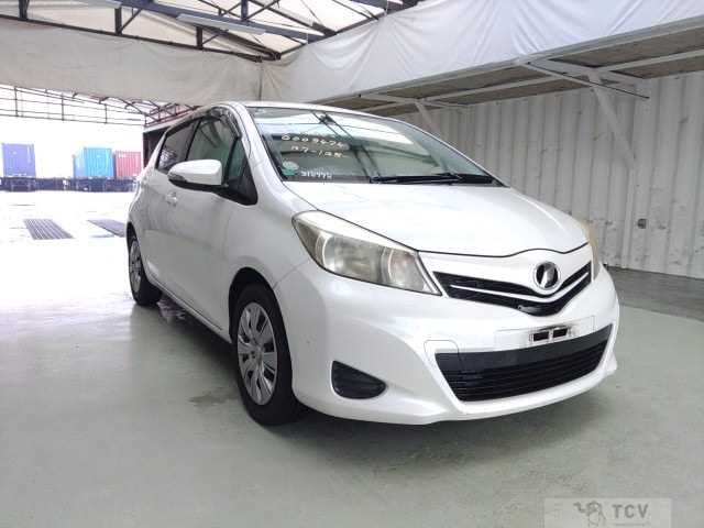 2011 Toyota Vitz