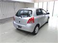 2005 Toyota Vitz