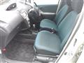 2005 Toyota Vitz