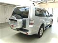 2011 Mitsubishi Pajero