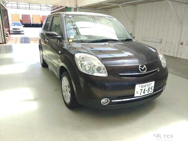 2010 Mazda Verisa