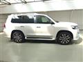 2017 Toyota Land Cruiser