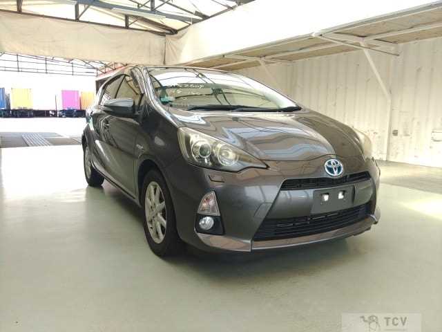 2013 Toyota AQUA