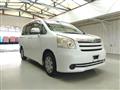2007 Toyota Noah