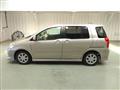 2005 Toyota Raum