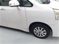 2011 Toyota Noah