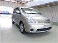 2005 Toyota Raum