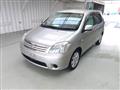 2005 Toyota Raum