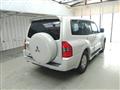 2004 Mitsubishi Pajero