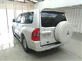 2004 Mitsubishi Pajero