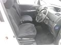 2005 Toyota Ractis
