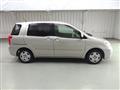 2006 Toyota Raum