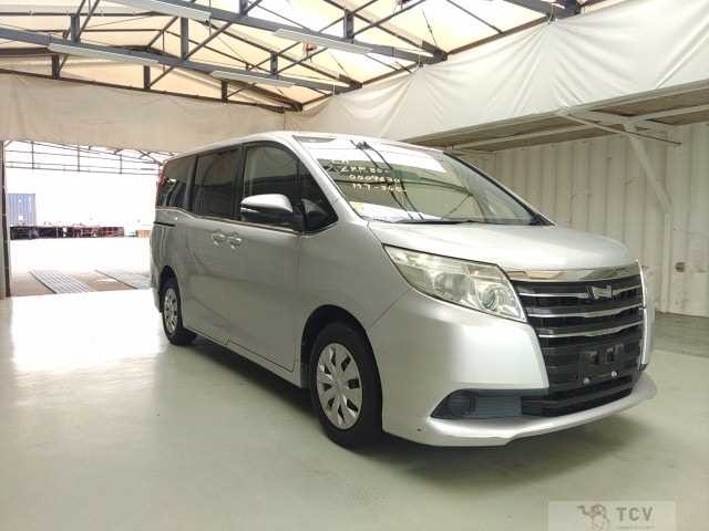 2014 Toyota Noah