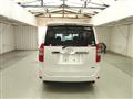 2013 Toyota Noah