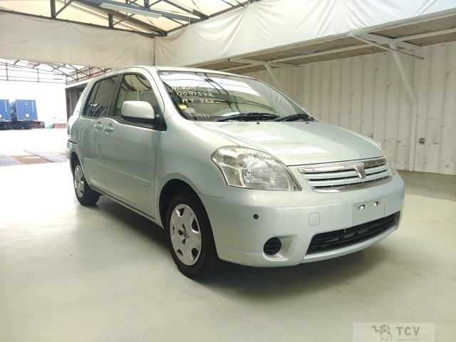 2005 Toyota Raum