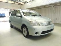 2005 Toyota Raum